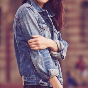 Abercrombie Jean denim jacket distressed small